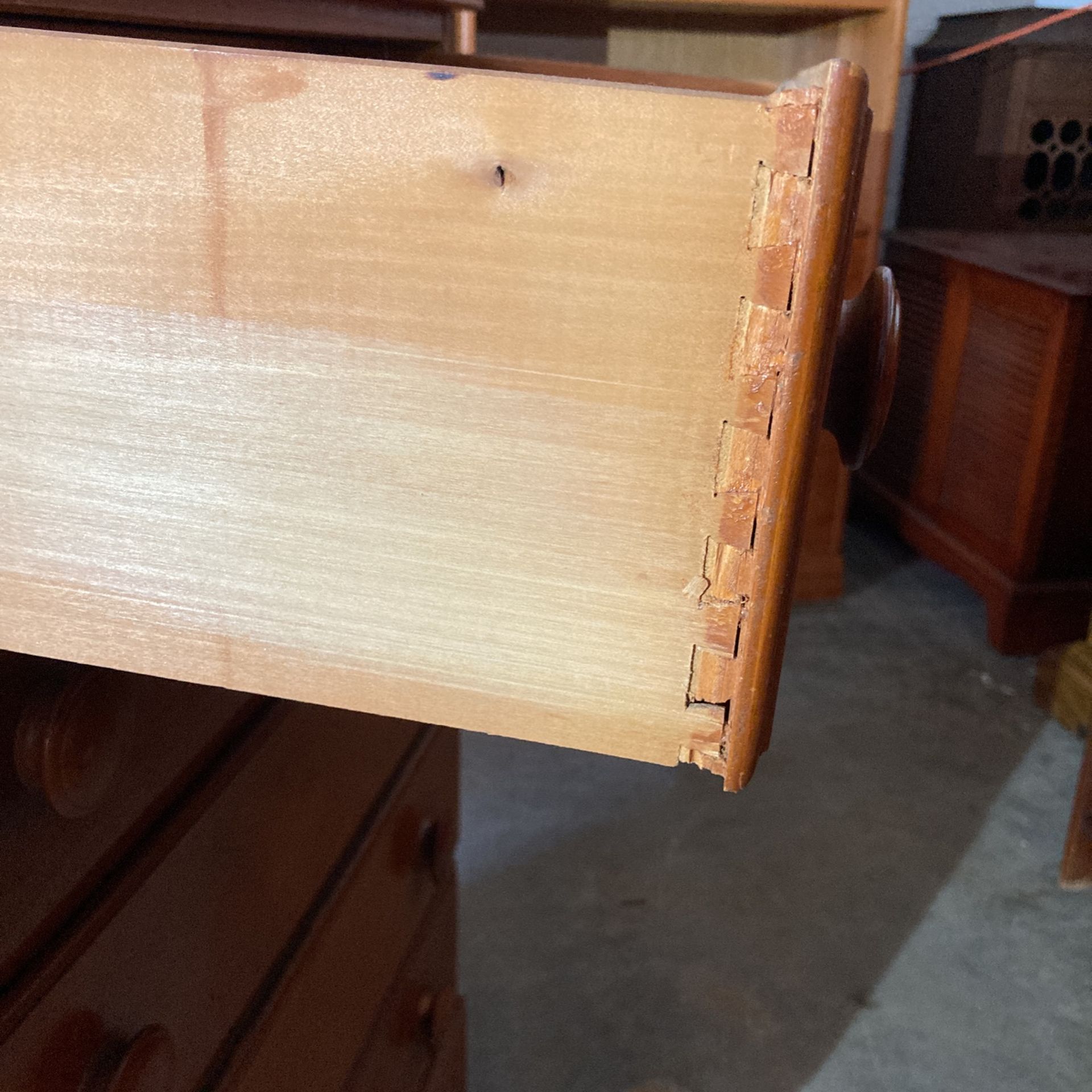 Pine dresser