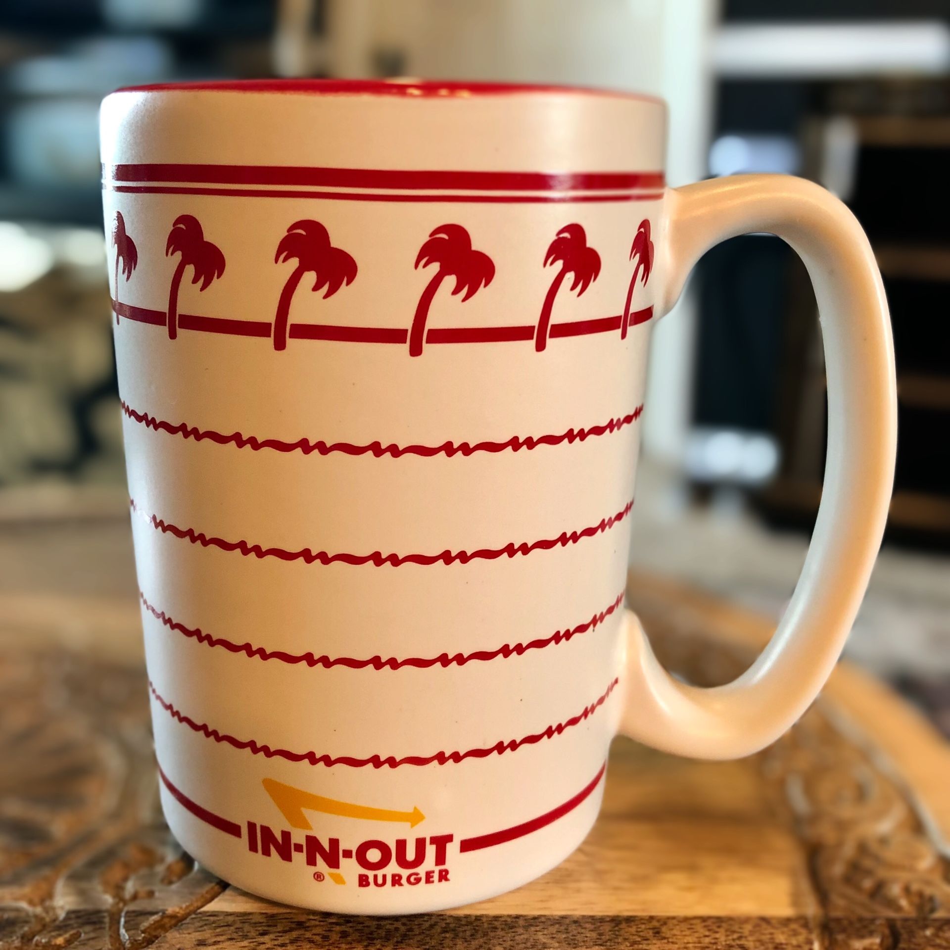 In-N-Out Burger Coffee Mug Cup Ceramic Palm Trees 12oz