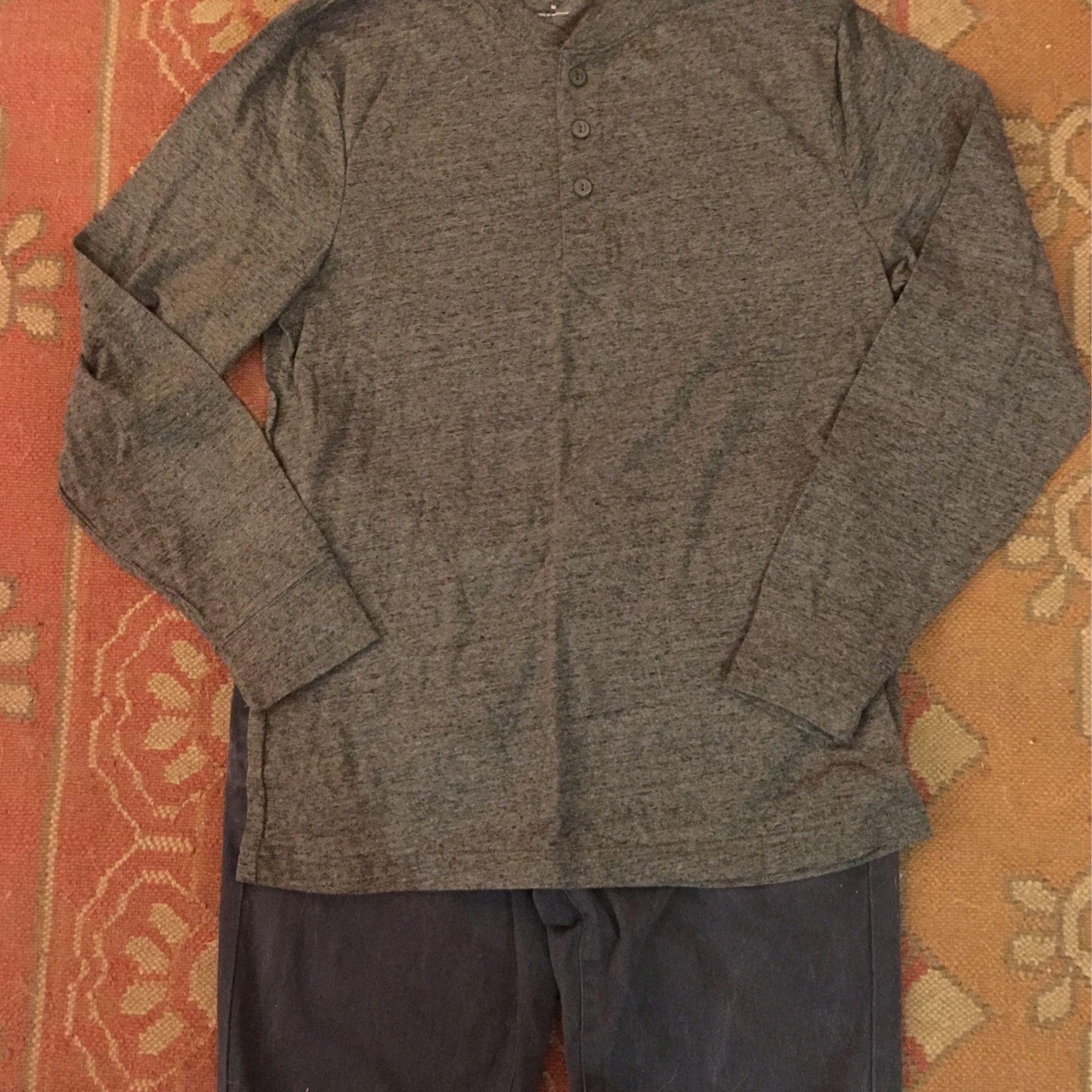 4 Shirts Size Medium & RSQ Chino Pants Size 32x32