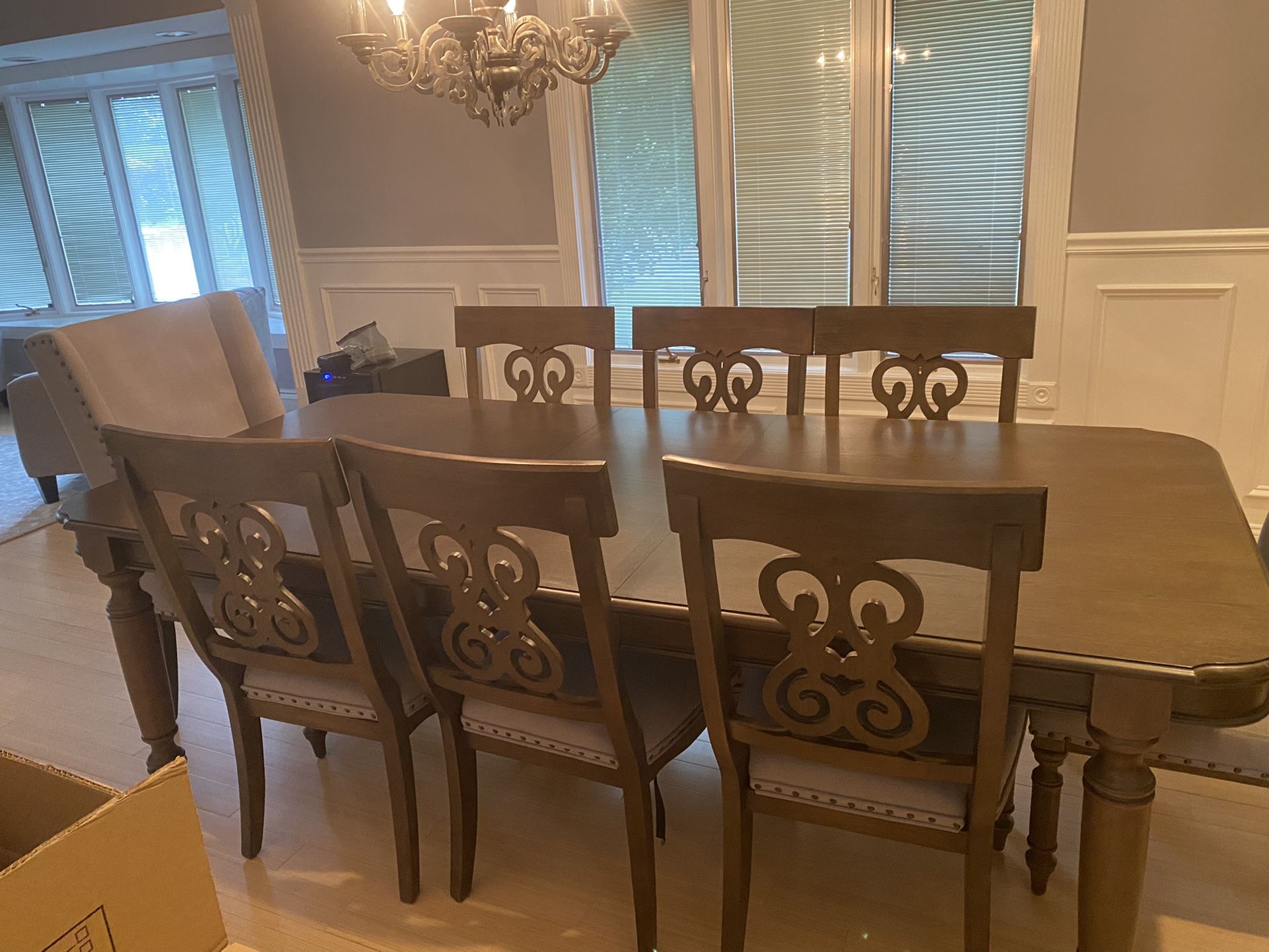 Dining Room Set Excellent Condition