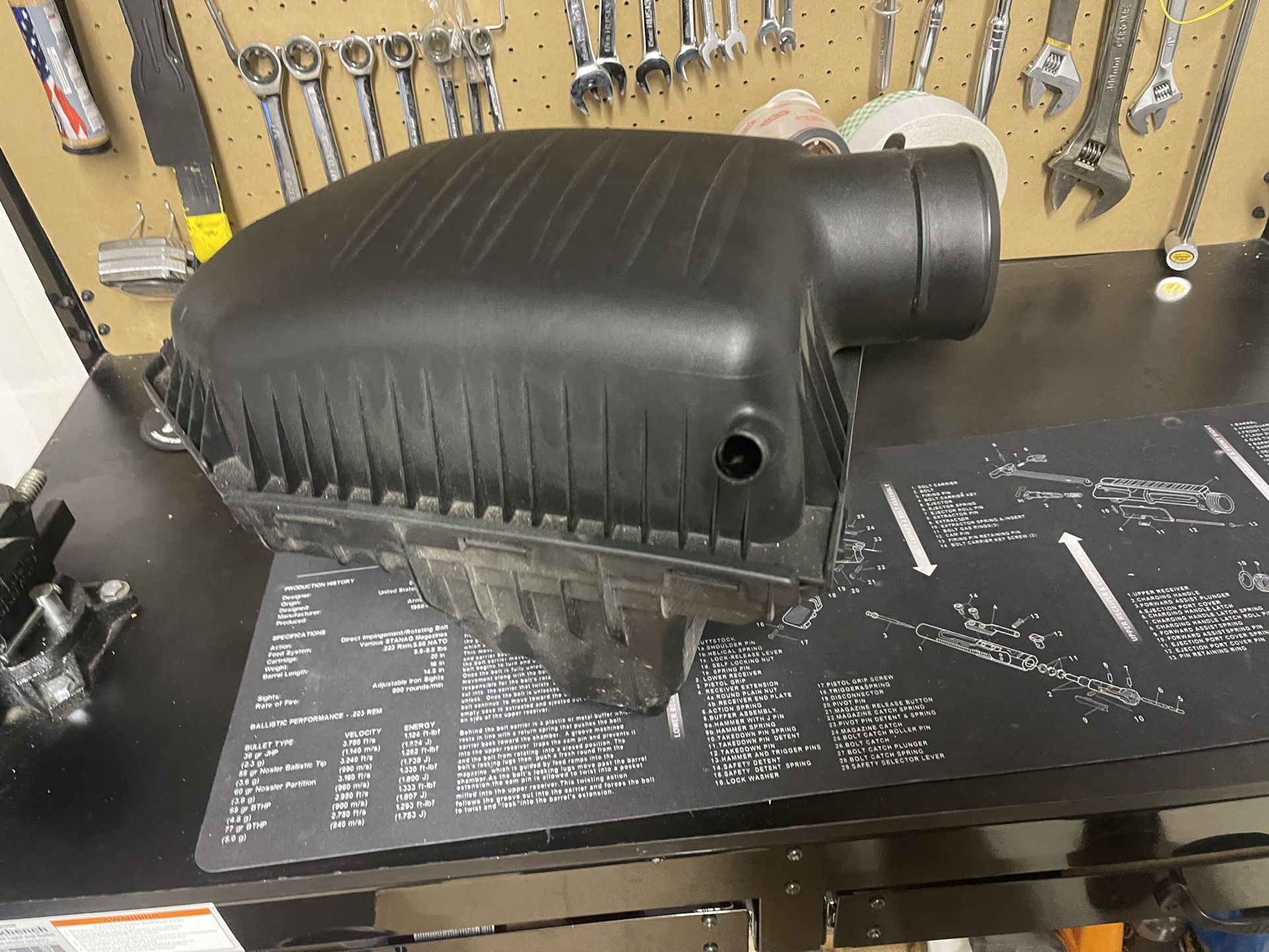 Genuine OEM AIR CANISTER & INTAKE HOSE W/ Air filter For 2019 Chrysler 300