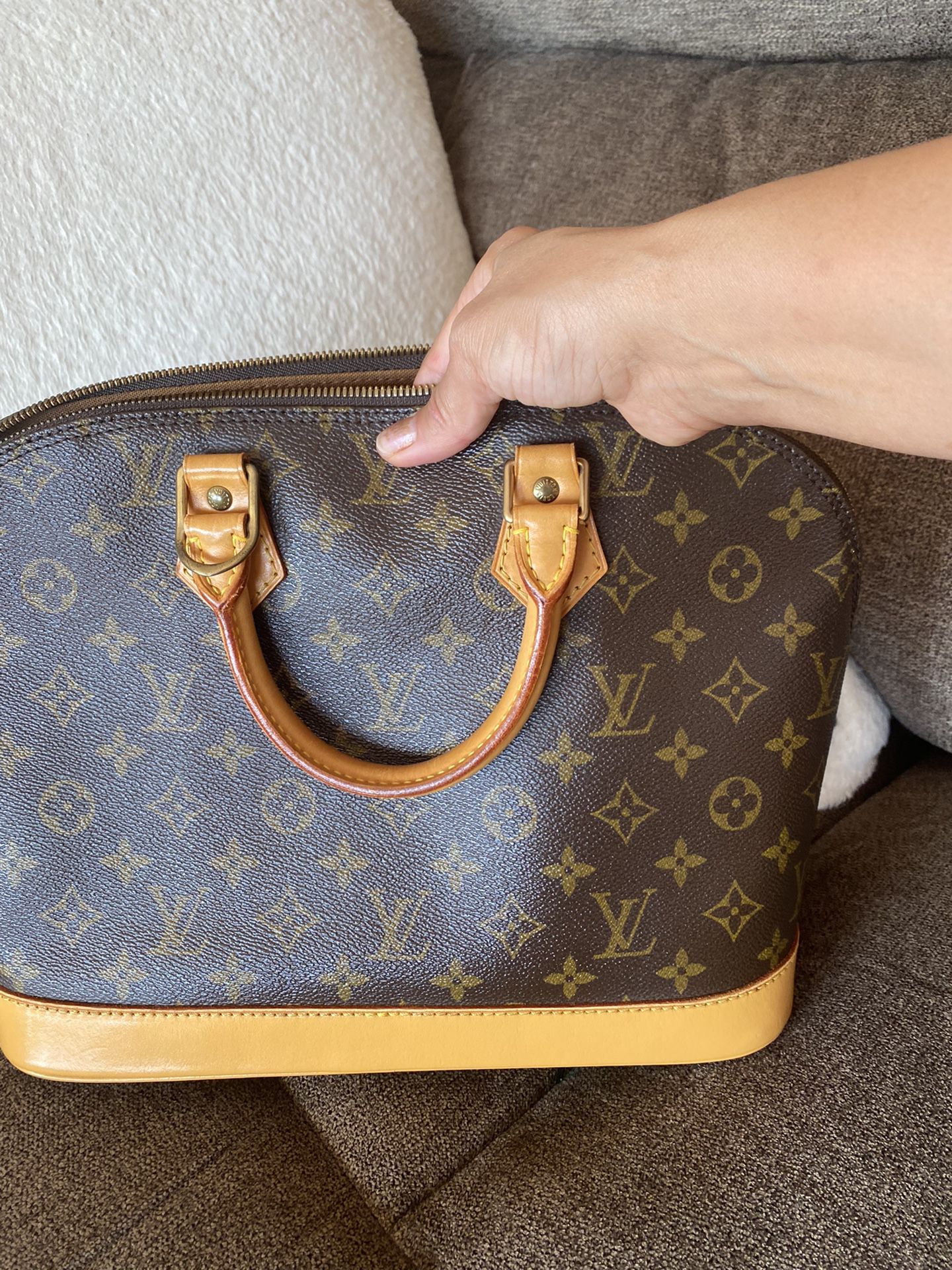 Louis Vuitton LV Hand Bag  Alma Browns Monogram 