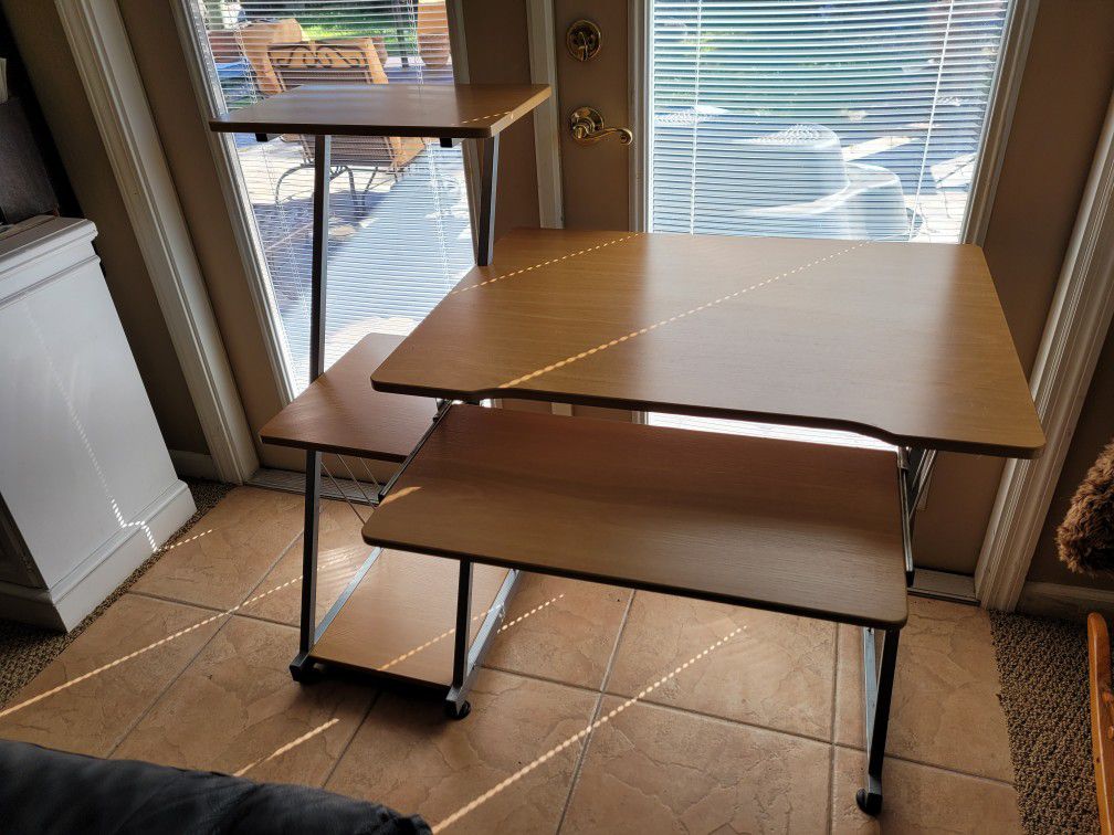 DESK, SMALL SIZE, BARELY USED