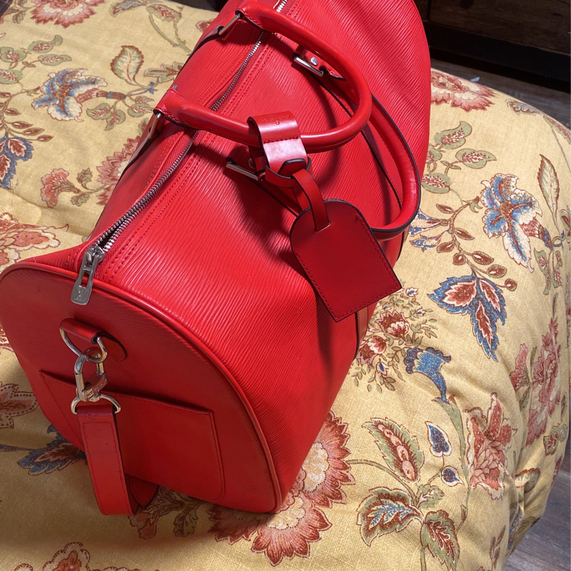 Red Supreme Bag!!