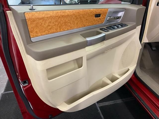 2008 Chrysler Town & Country