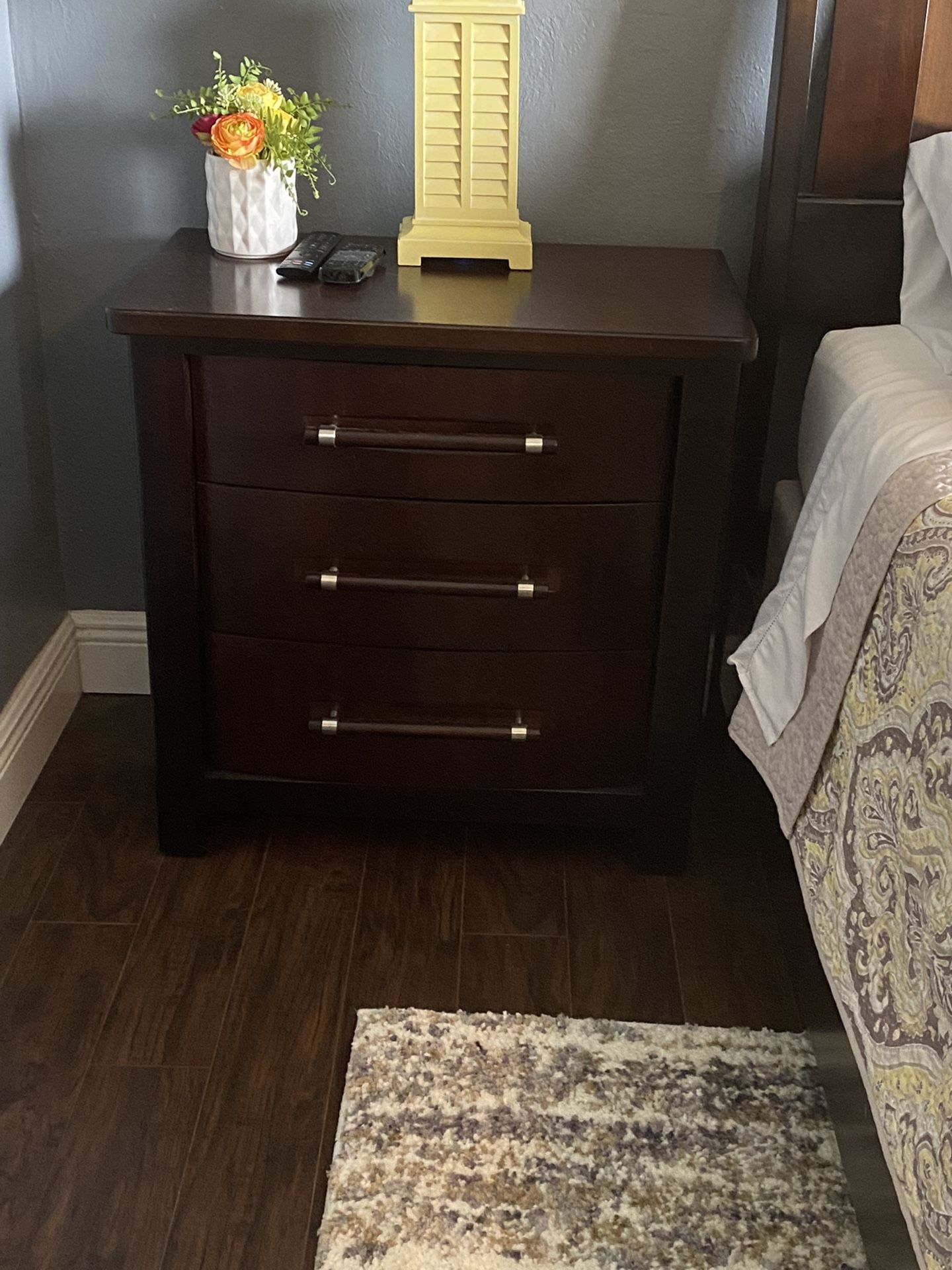 Queen Bedroom Set
