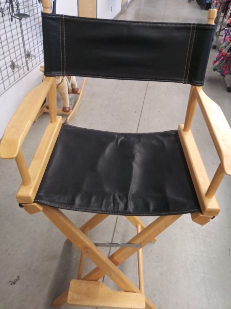 Very nice director chairs with extra brown interchangeable chair covers