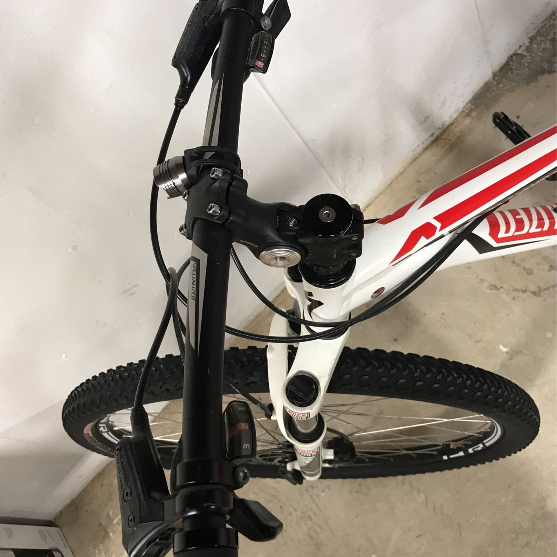Bike - Specialized - HARDROCK sport -29 Er -