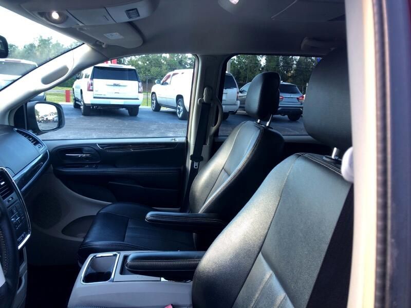 2015 Chrysler Town & Country