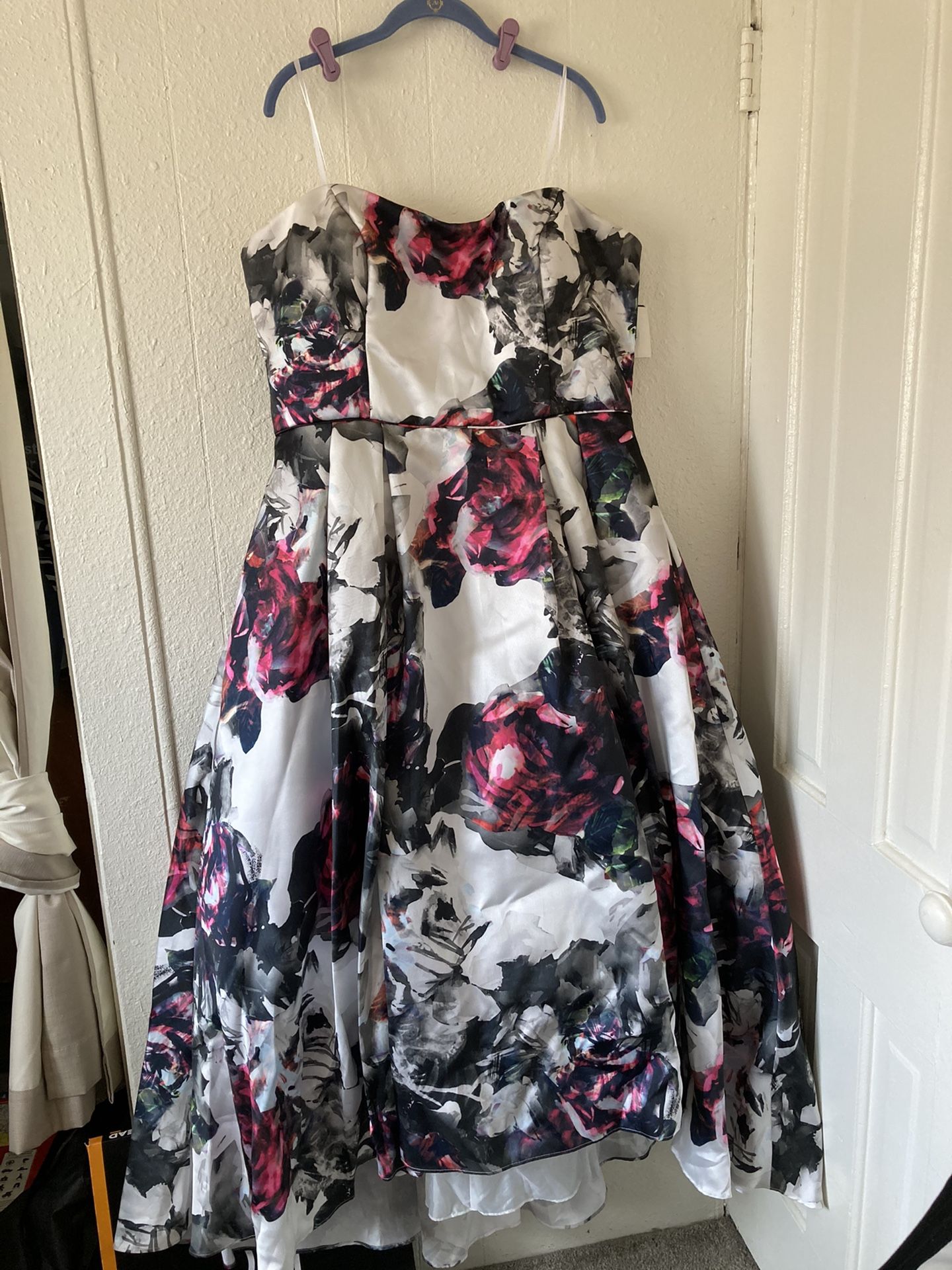 Wedding guest or prom dress