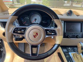 2015 Porsche Macan Thumbnail