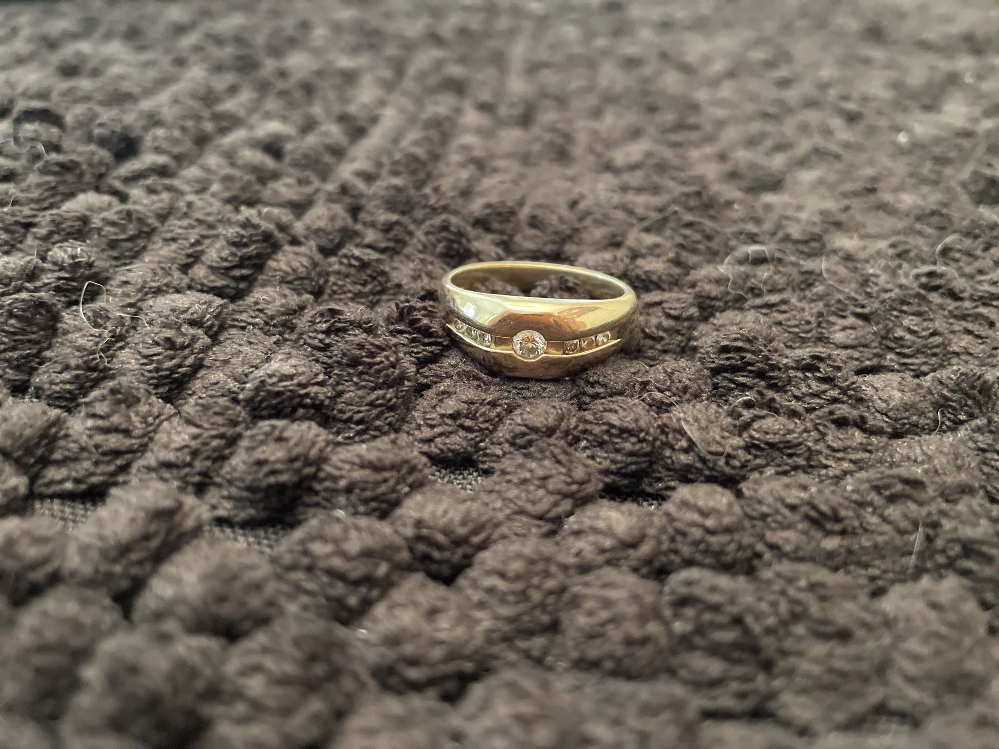 18 K Gold Diamond Ring