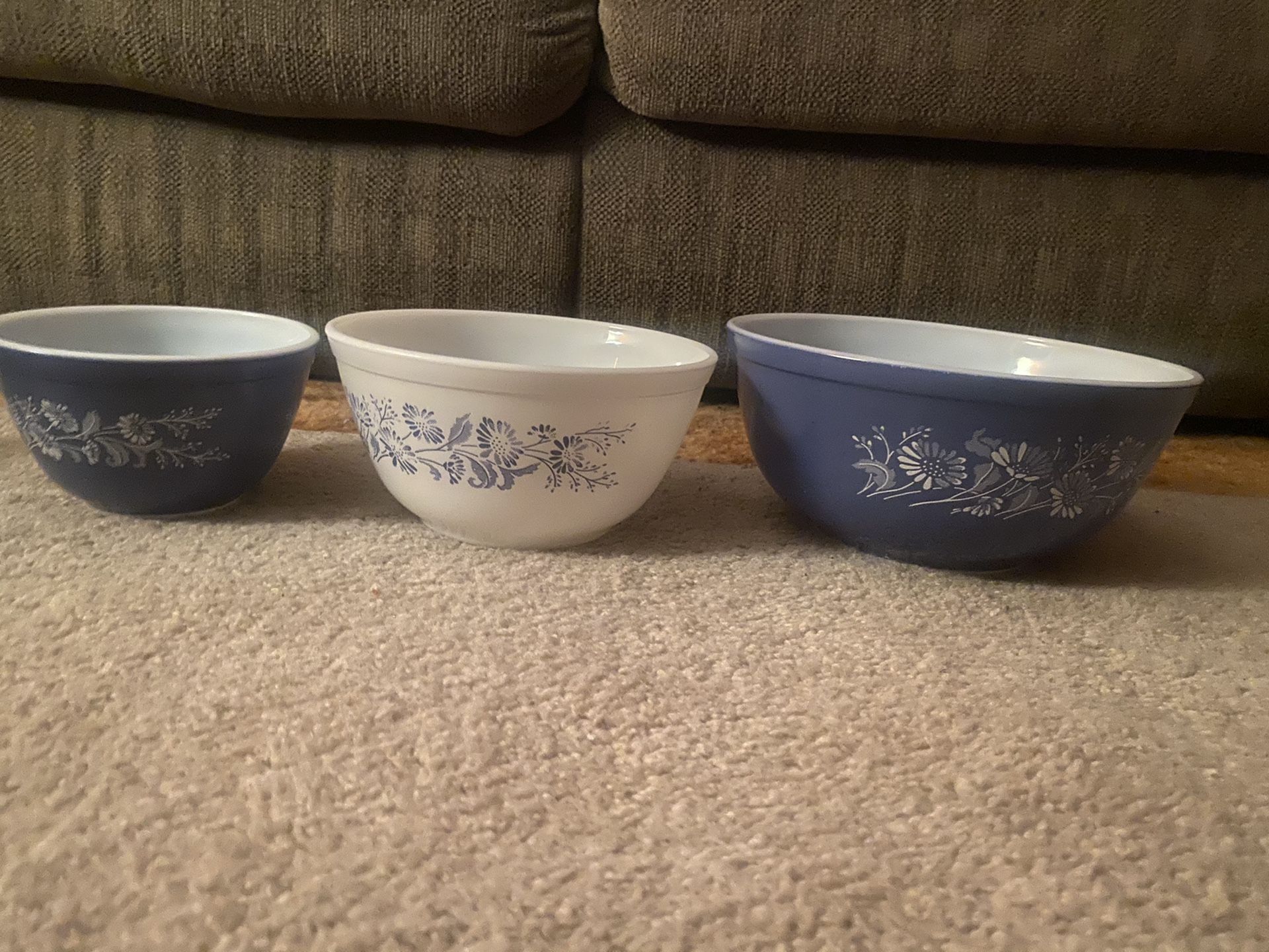Pyrex Bowl Set- Brand New
