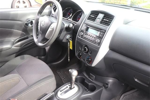 2017 Nissan Versa Sedan