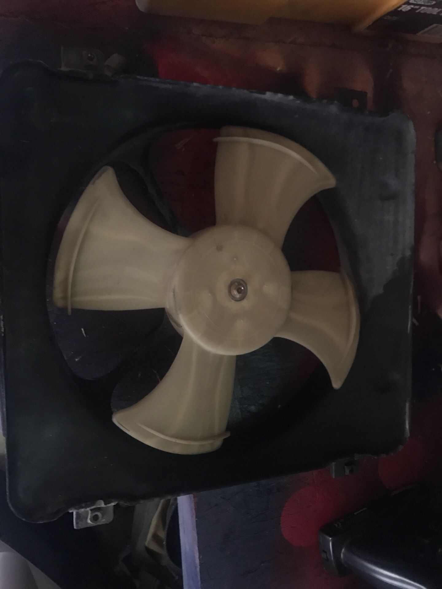1999-2000 ac condenser fan.