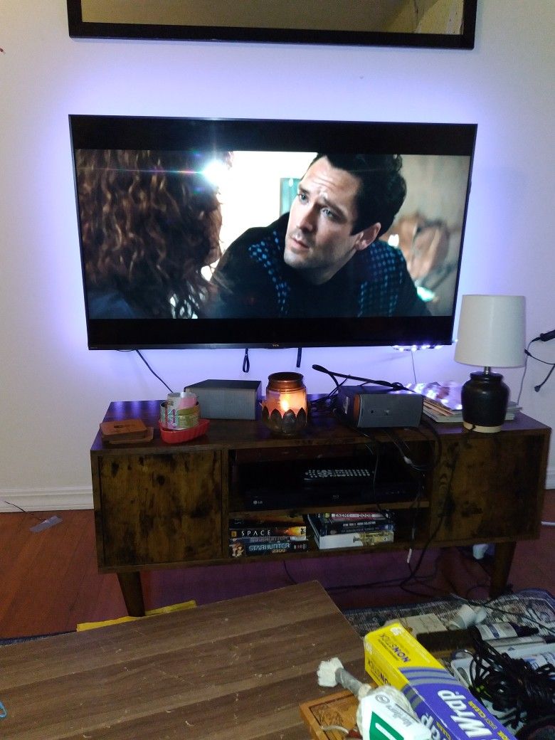 TCL 6 Series 55 Inch. Flawless. Comes W_wallmount &stands