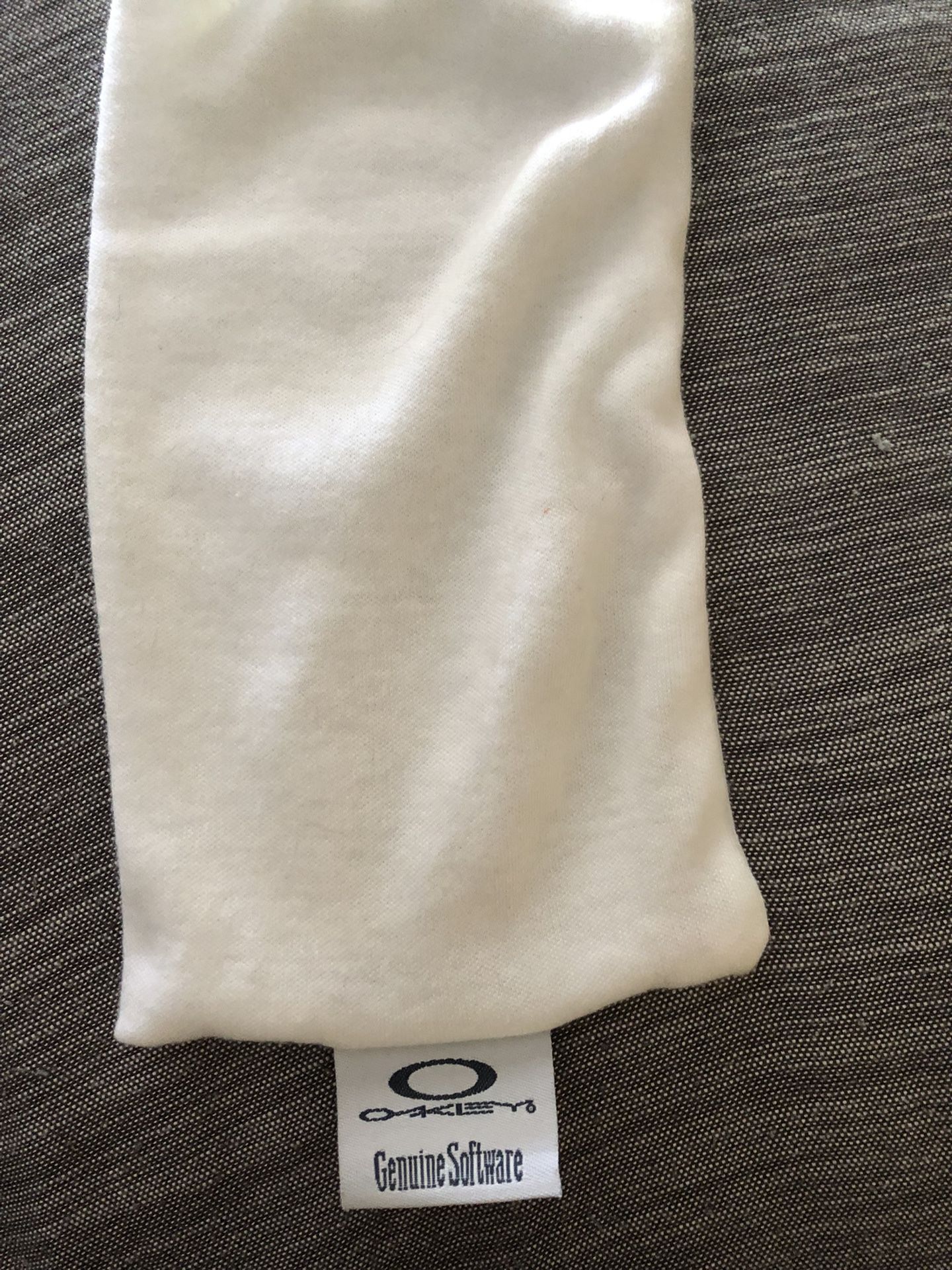 Oakley’s With Bag