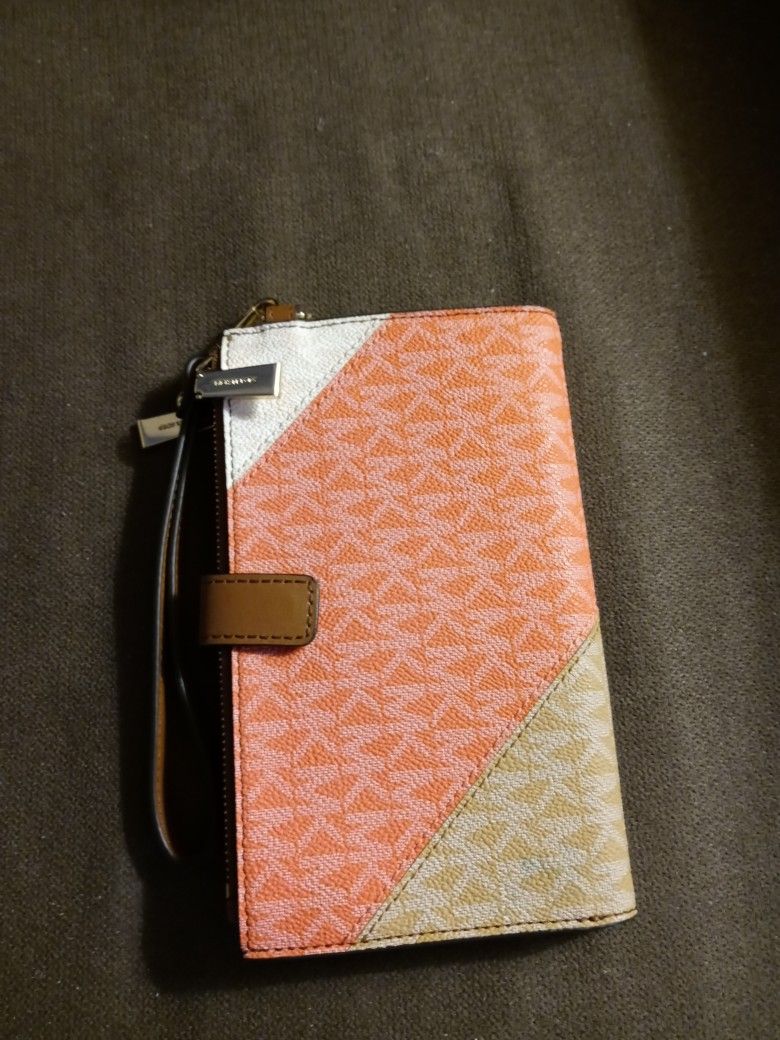 Michael kors Wristlet
