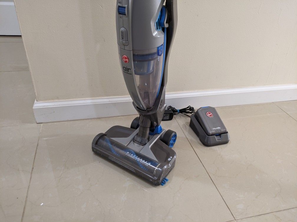 Hoover Cordless 2-in-1 Deluxe Vacuum Cleaner