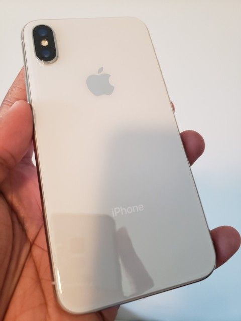 iPhone X , Unlocked for All Company Carrier, Excellent Condition like New