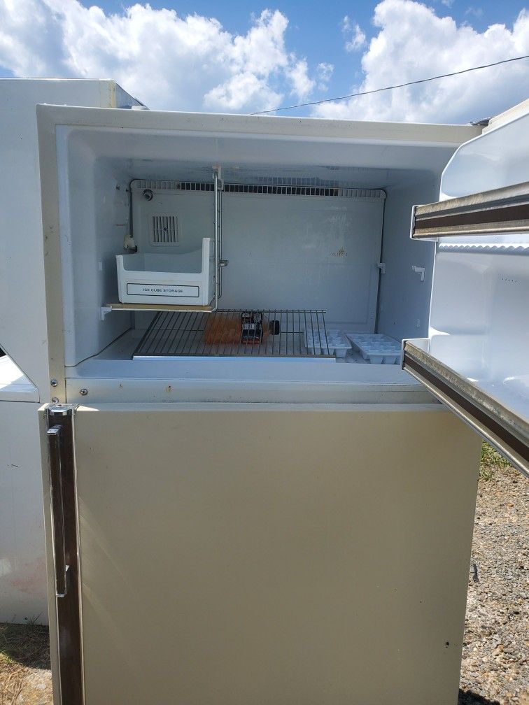 Hotpoint Fridge