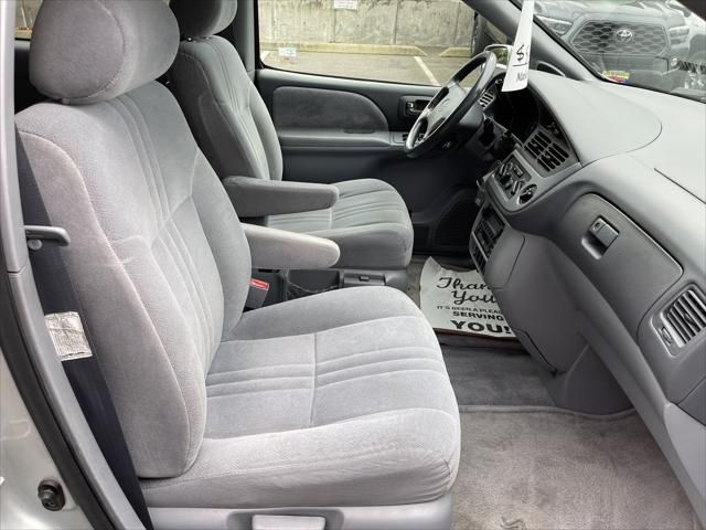 2002 Toyota Sienna