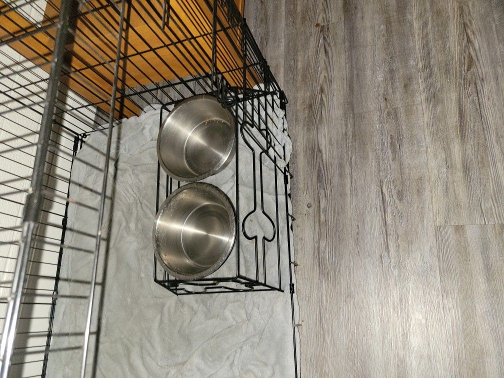 Xl Dog Crate And Food/water Bowls