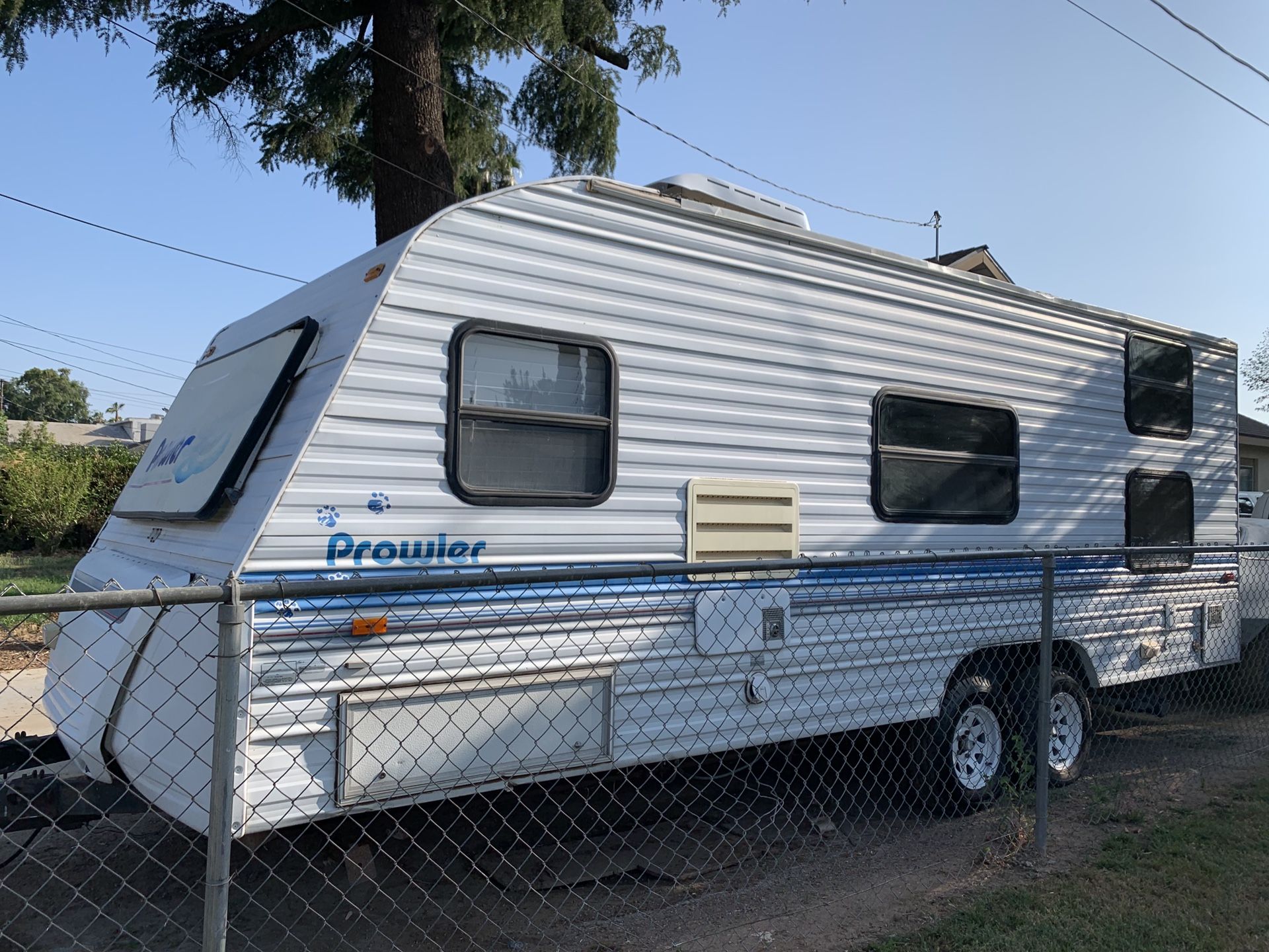 1995 Prowler Travel Trailer 22Ft Fully Self Contained for Sale in