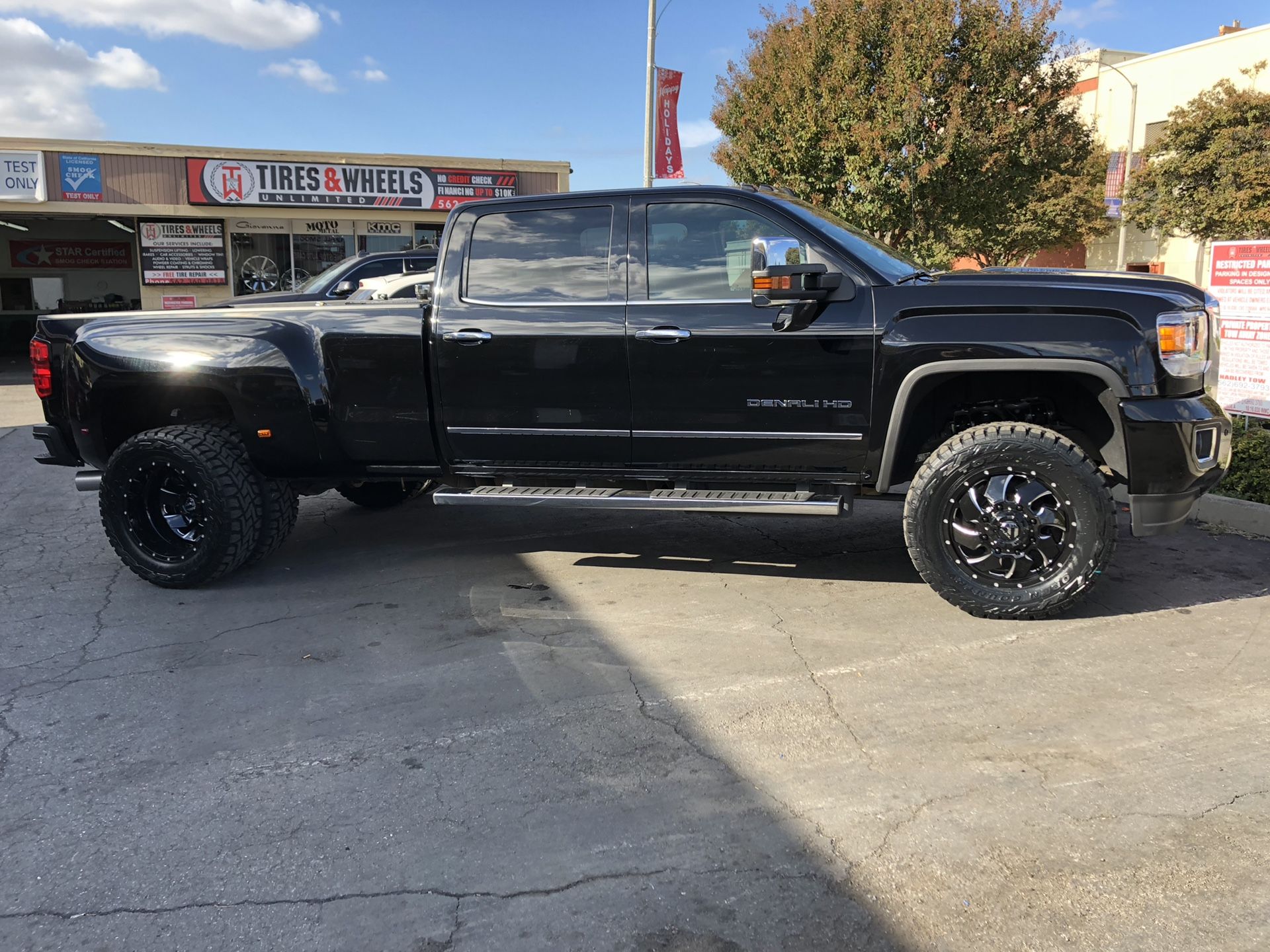 Chevy gmc ford dodge dually lift kit wheels and tires combos for Sale