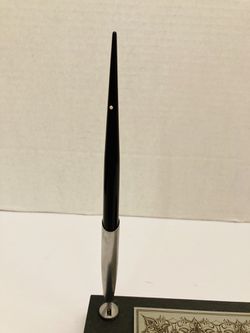 Vintage Rare Sheaffer Black Fountain Etched Scroll Design Marble Dual Pen Holder Set W/ 2 White Dot Pens Thumbnail