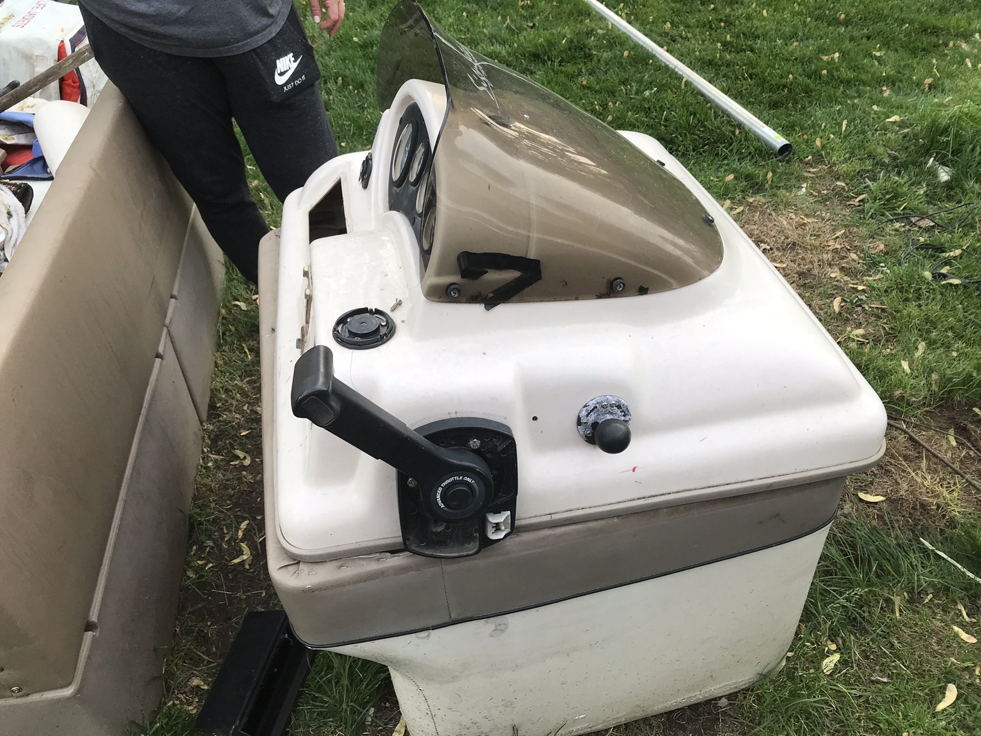 Pontoon Boat seats, Console, and Bench’s $500 OBO