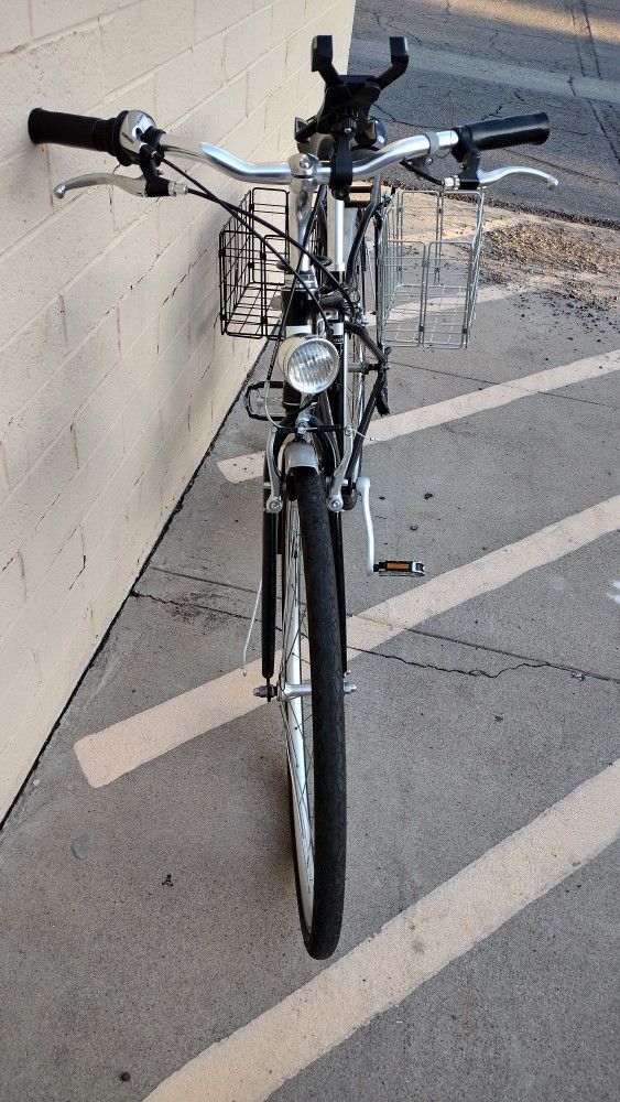Momentum Ineed Street Bicycle Made By Giant