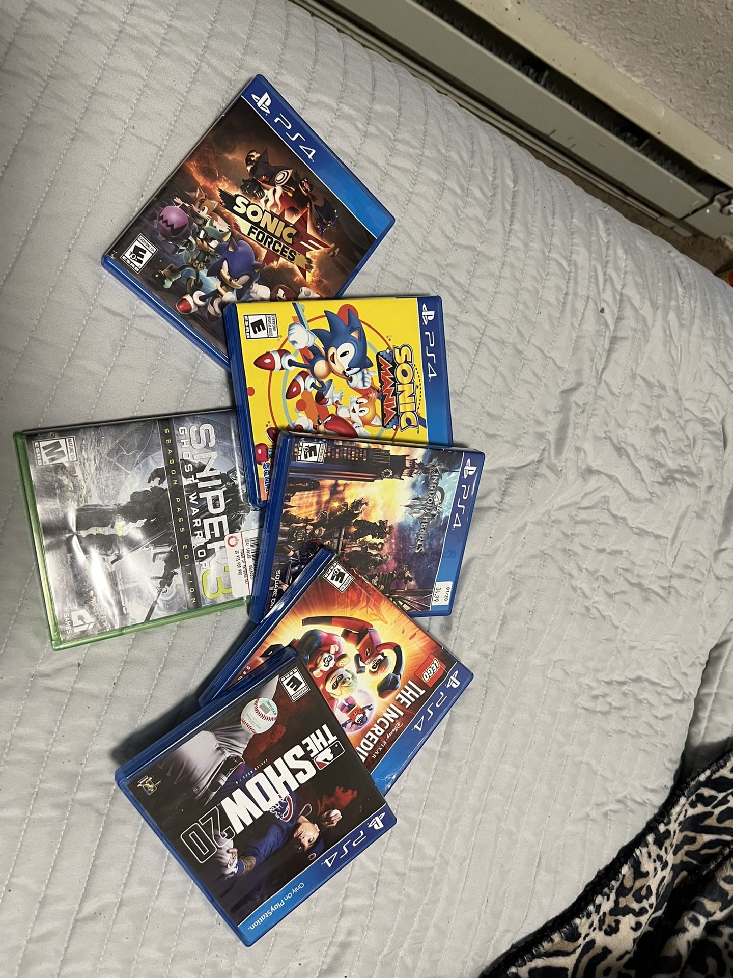 Assorted PlayStation 4 and Xbox one games