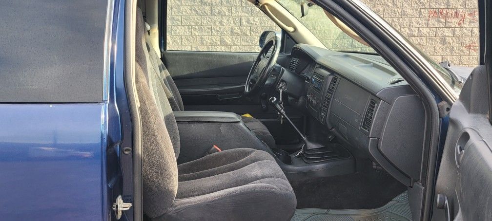 2003 Dodge Dakota