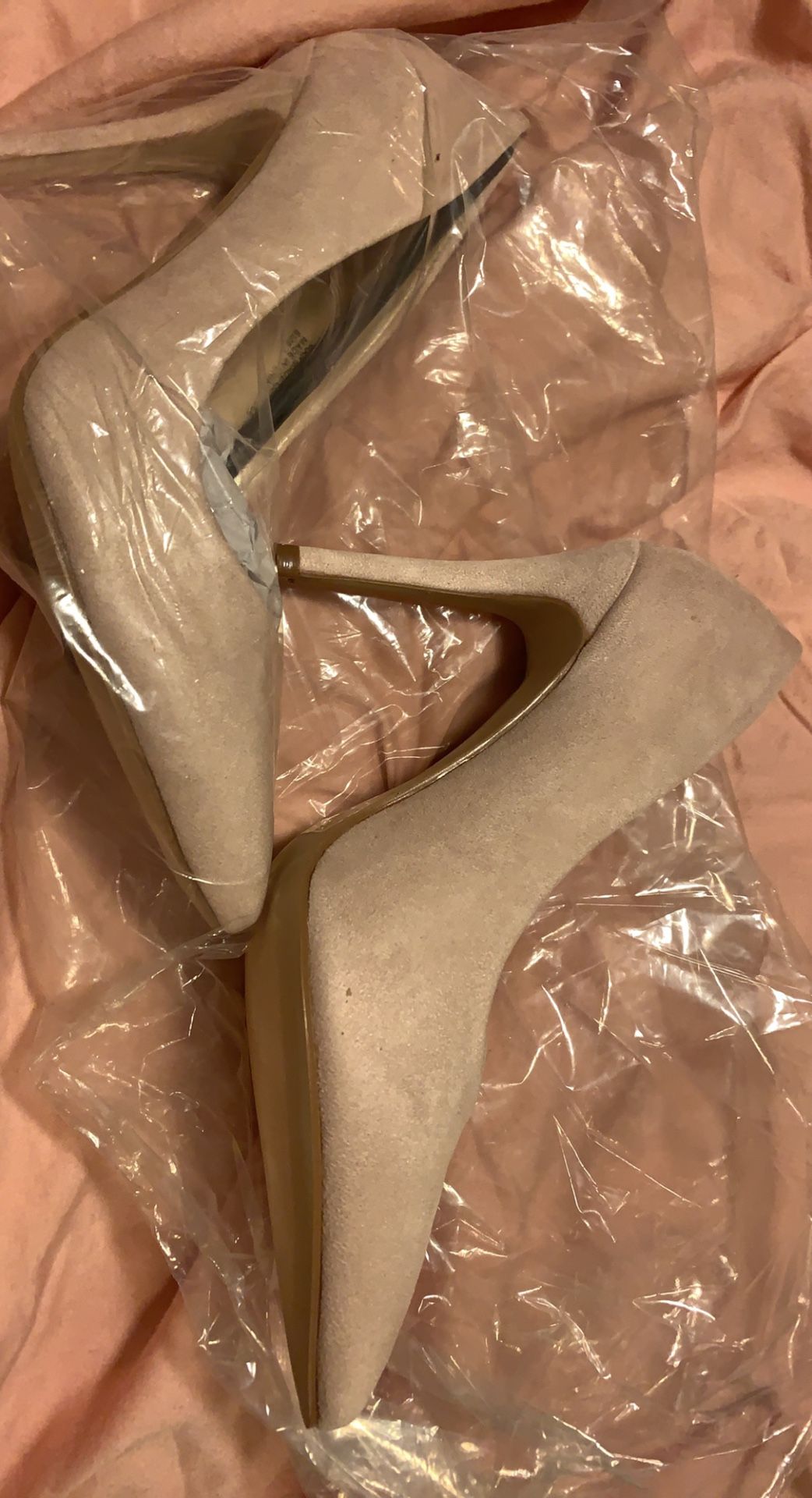 New Size 7 Heel