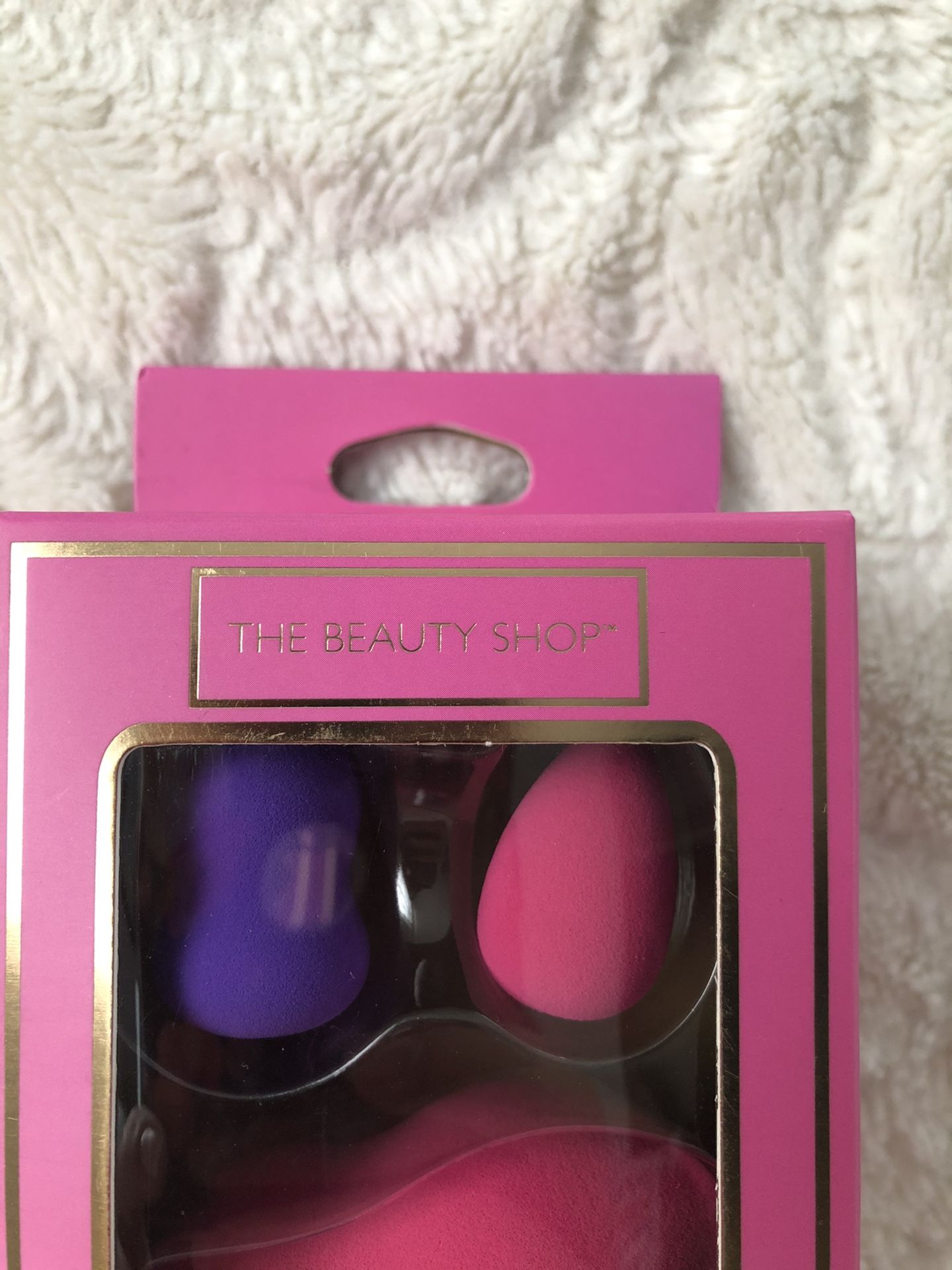 THE BEAUTY SHOP: Makeup blender