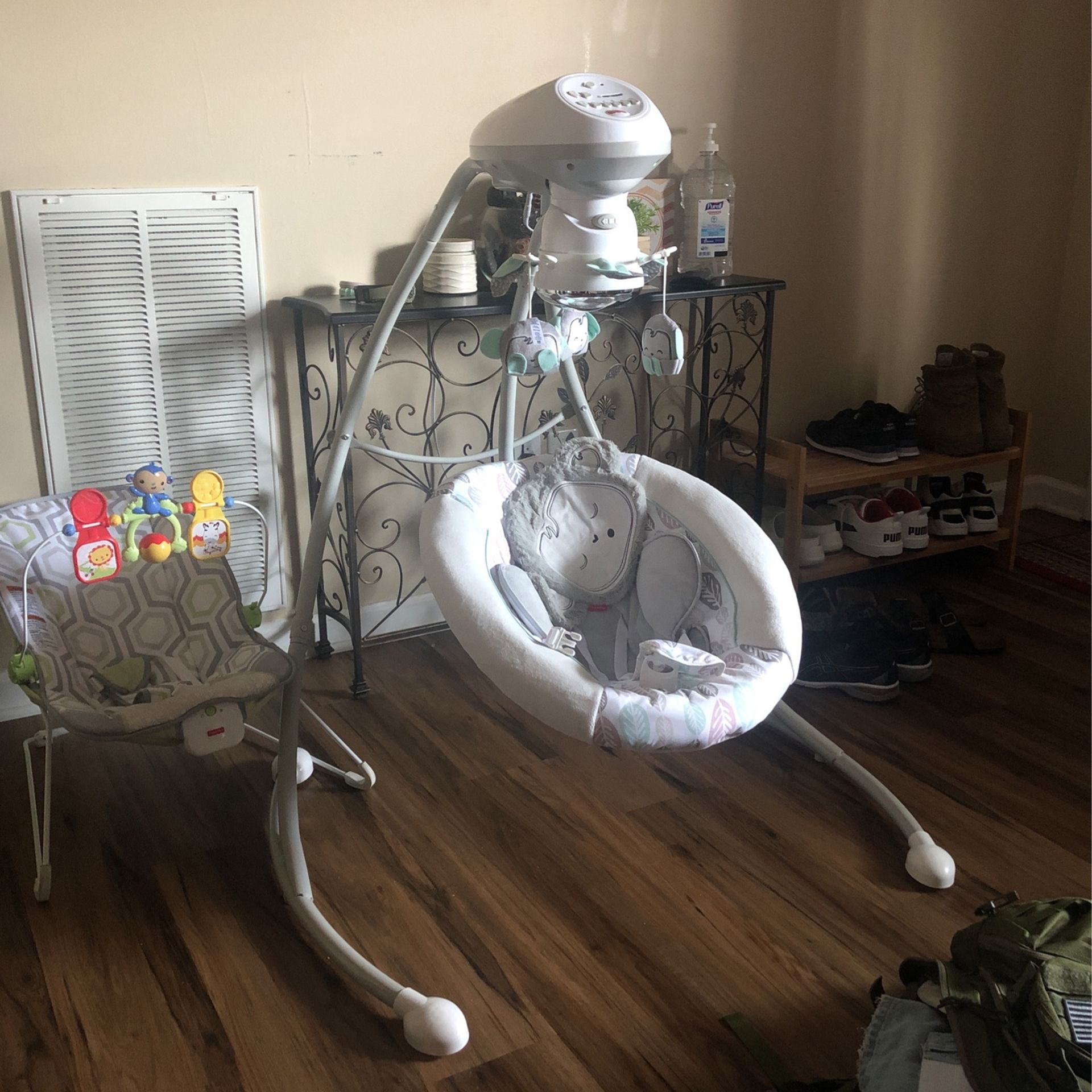 Baby Fisher Price Swing