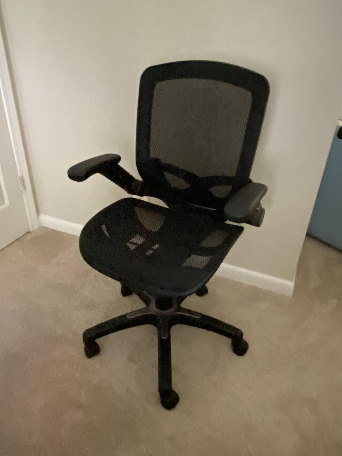 Office Chair (Black With Wheels)