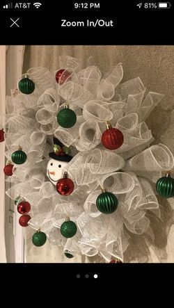 Deco mesh light up wreath Thumbnail