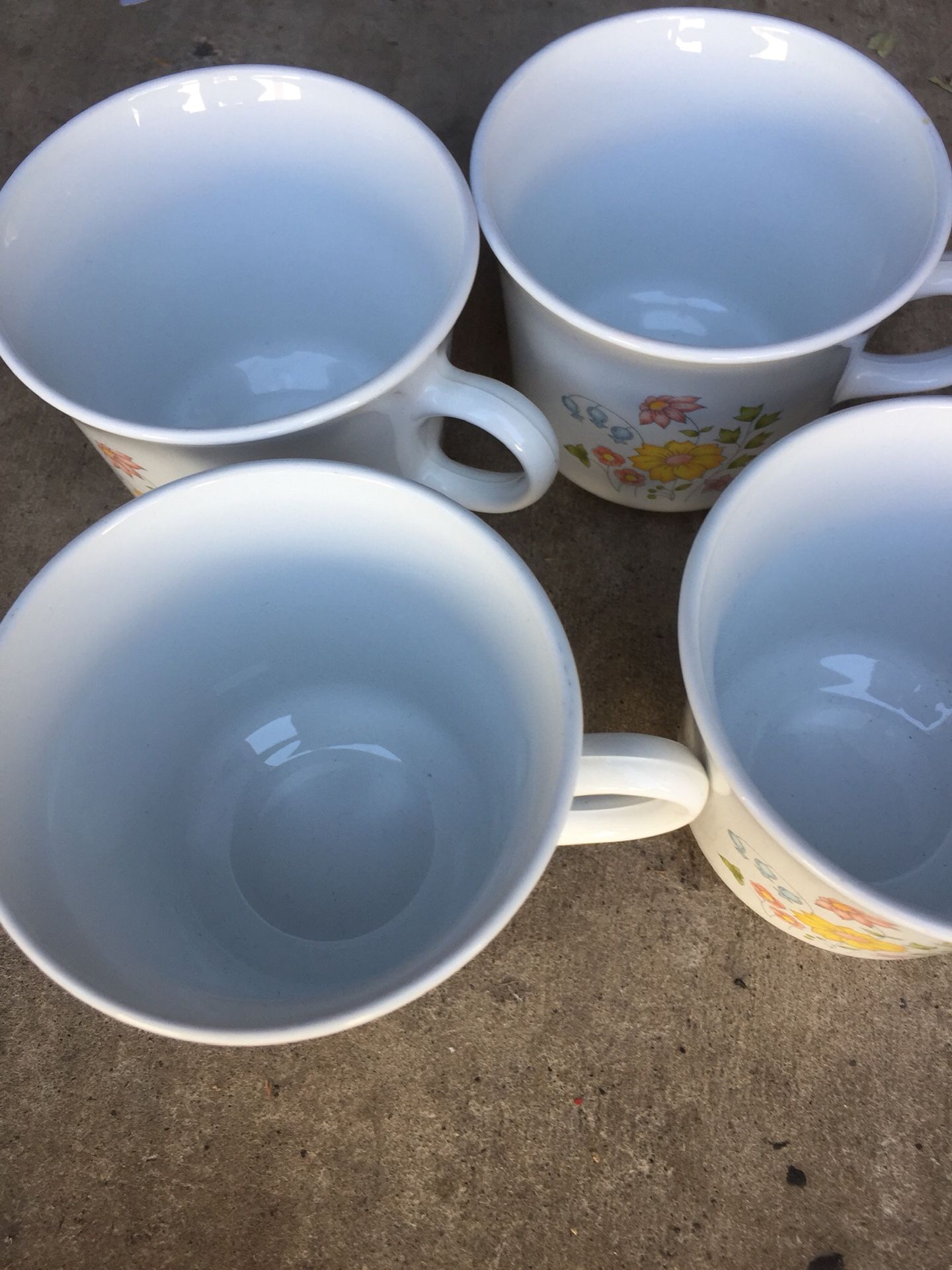 Corningware Mugs (4)