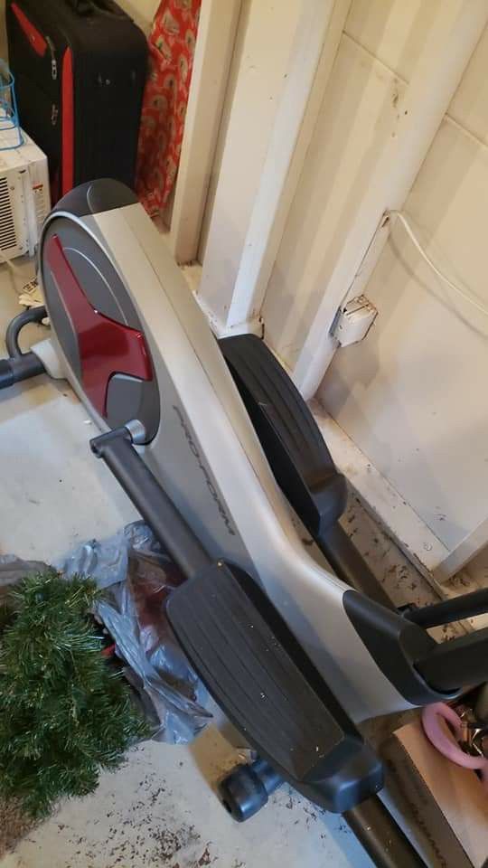 Treadmill Used Only Like Maybe 10 Times Like New