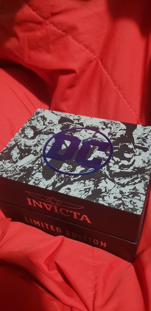 Invicta 54mm DC Comics Limited Edition DC COMICS SUPERMAN TIMEPIECE MSRP $1195.00
