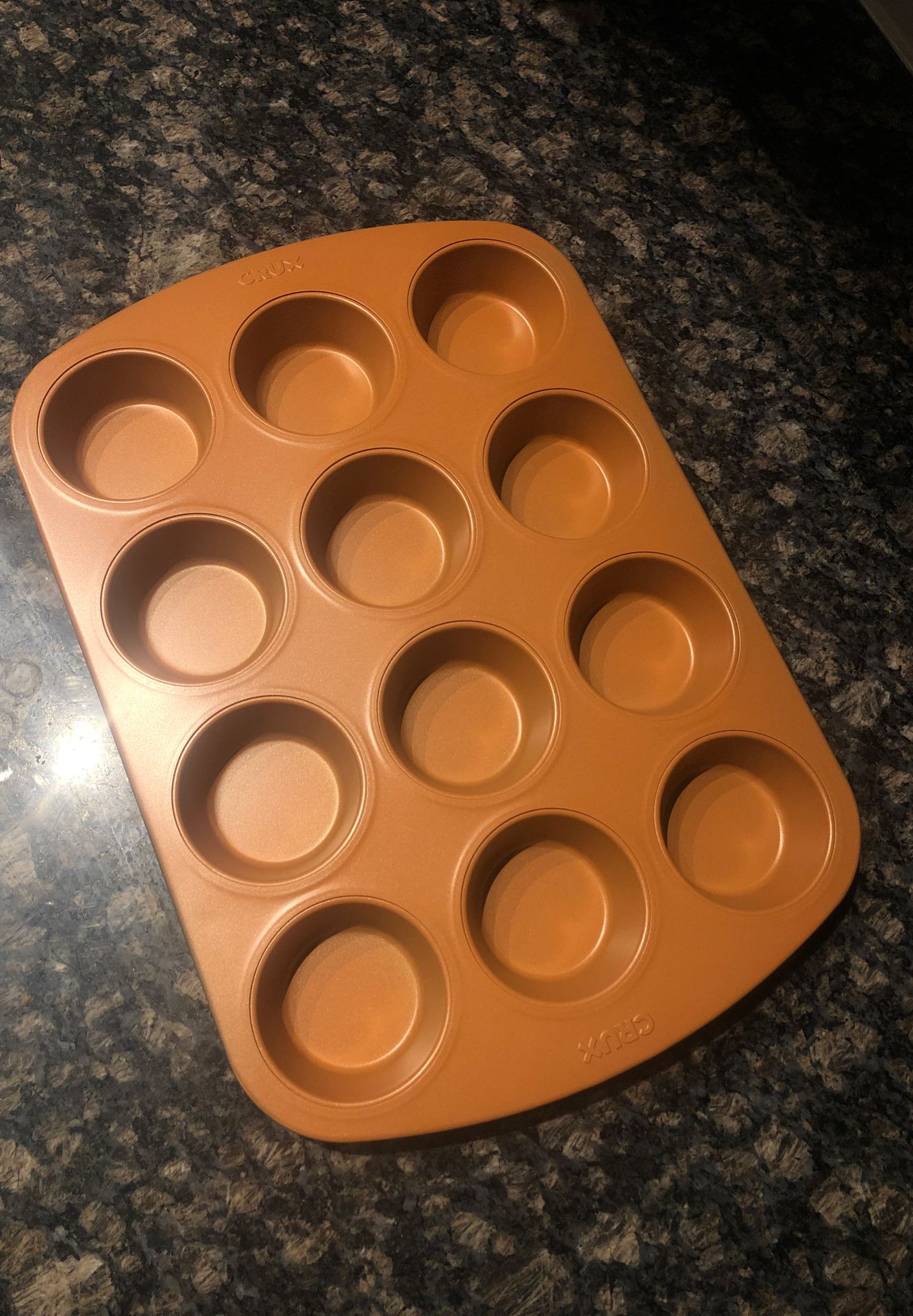 New Crux muffin pan solid and heavy non stick