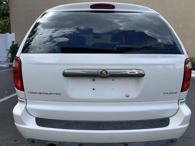 2006 Chrysler Town & Country
