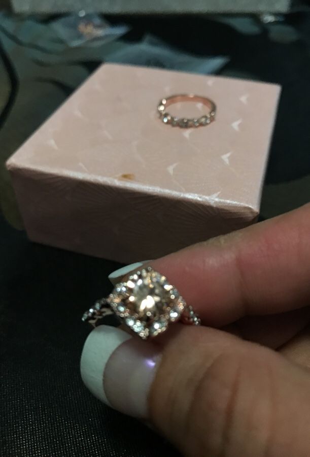 Rose gold stamped wedding set size 6