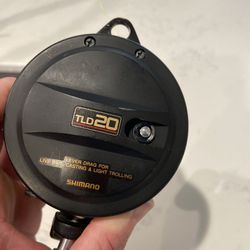 SHIMANO TLD20 REEL ( EXCELLENT CONDITION ) Thumbnail