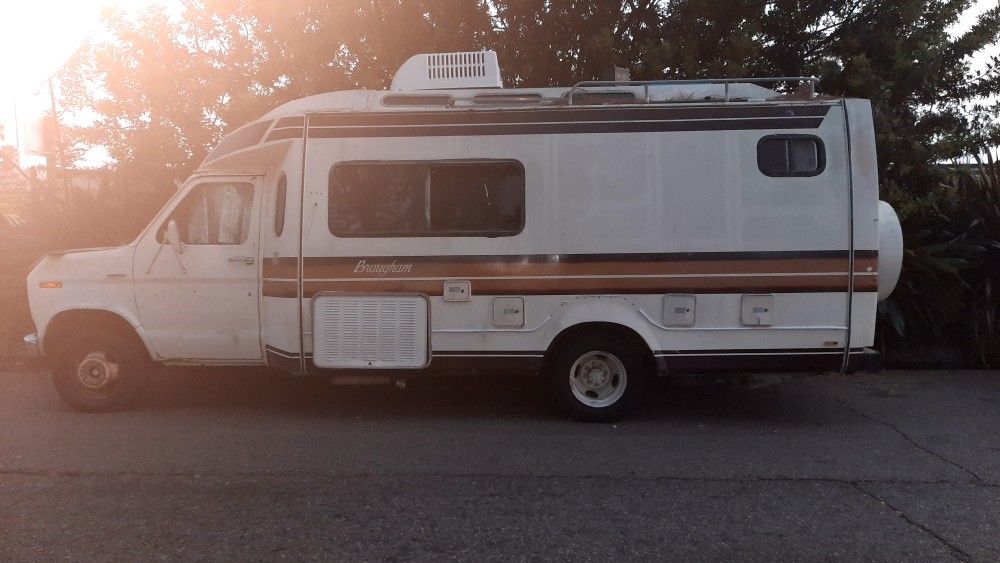 1981 Ford motorhome brougham edition on the Ford e350 chasis for Sale