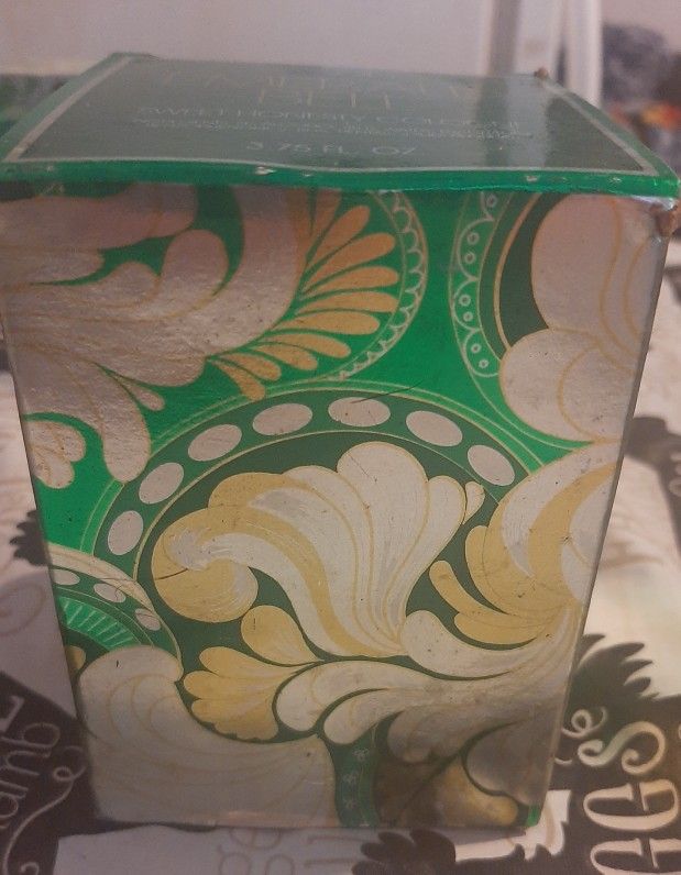 1977 VINTAGE AVON EMERALD BELL DECANTER W/SWEET HONESTY COLOGNE 3.75 FL OZ