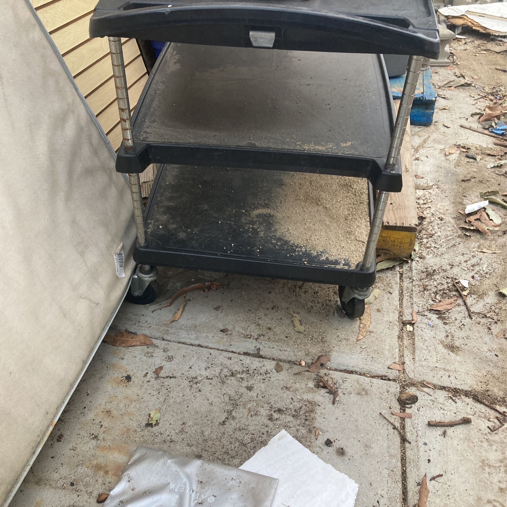 3 Shuffles Black steel Wheels Cart!!!