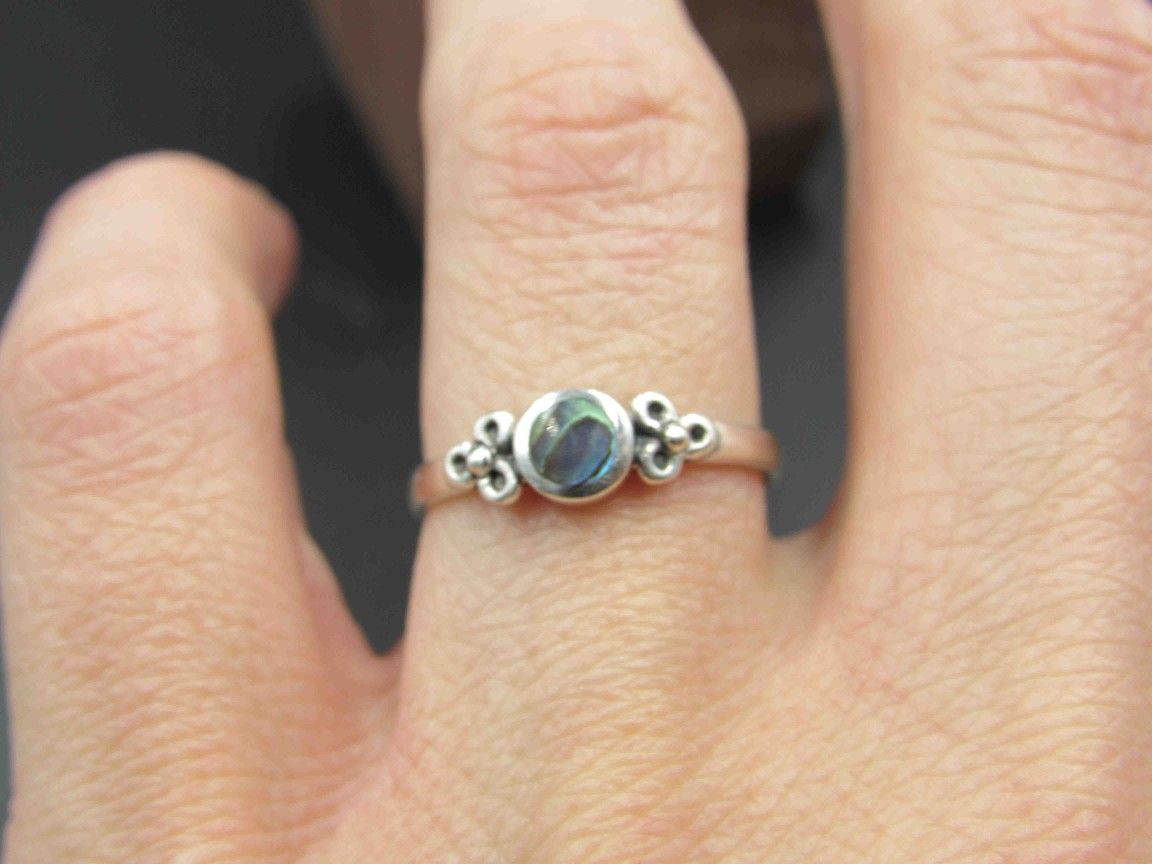 Size 6.5 Sterling Silver Floral Accent Abalone Band Ring Vintage Statement Engagement Wedding Promise Anniversary Bridal Cocktail